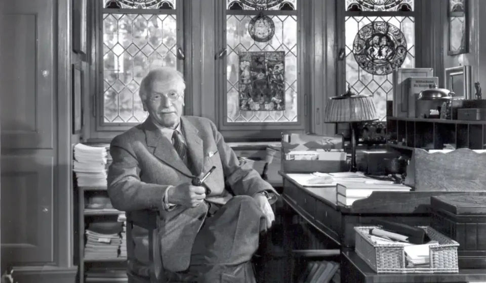 7 megrendítő Carl Jung-idézet, amely után többé nem nézel ugyanúgy önmagadra 7 megrendítő Carl Jung-idézet